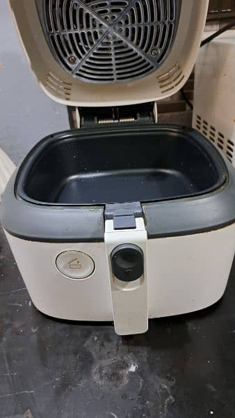 Air fryer almost new 1