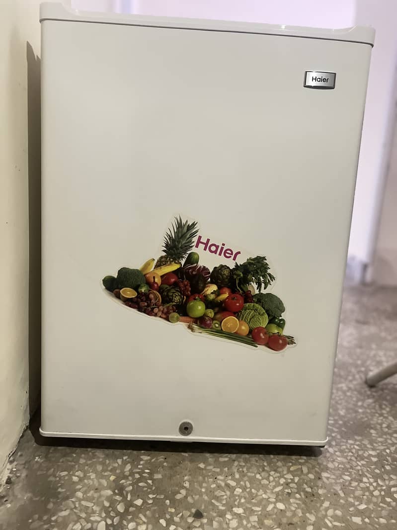 Mini fridge 10/10 0