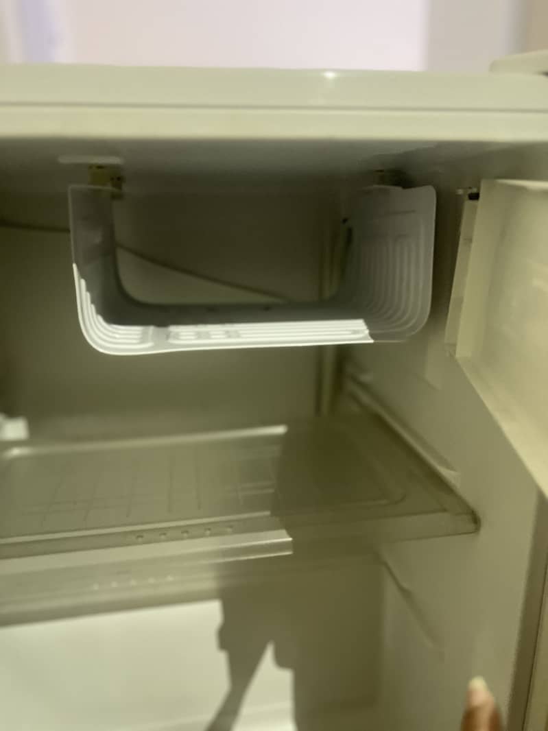 Mini fridge 10/10 3
