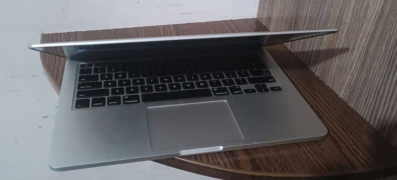 MacBook pro mid 2014 for sale 3