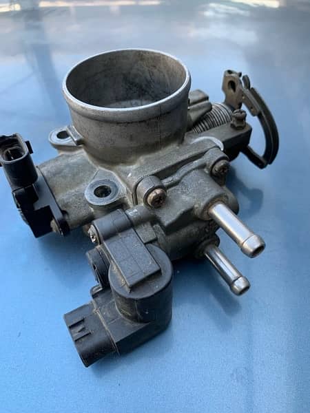 Suzuki Cultus throttle body 4