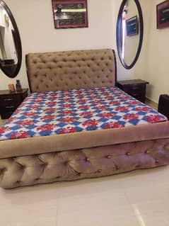 Full wooden bet set with mattress  and cansol 0