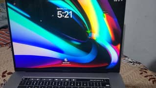 New Macbook Pro 16 inches 2019 8GB RADEON 32GB RAM CORE i9 Touch Bar
