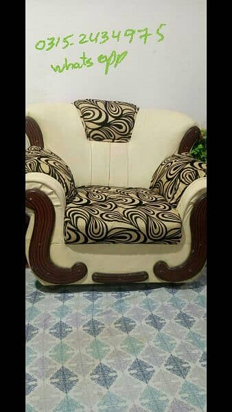 7 seater sofa set, with covers  condition, not damaged, urgent sale. 6