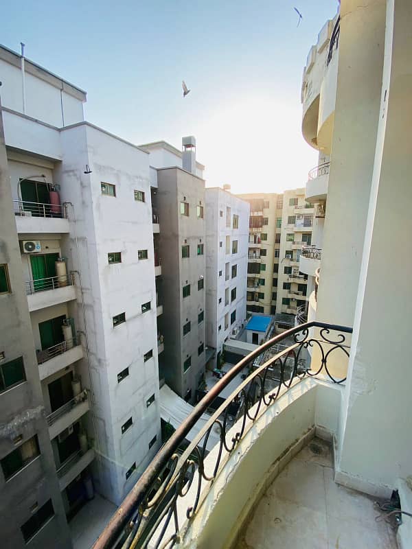 Three Bedrooms Apartment Available For Sale In Al Safa Heights-1 F-11 Markaz 5