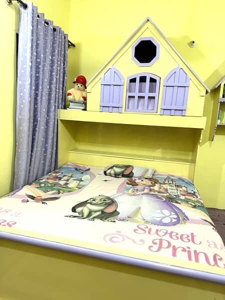 tree house shaped bed for girls 1