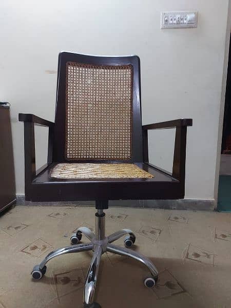 Revolving office chair 1