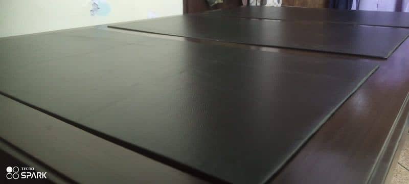 CEO Office Table Made in Sheesham for SALE Whatsapp only 4