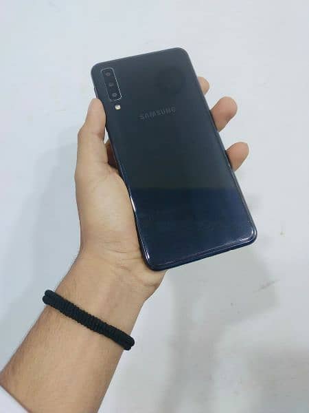 10/9 Samsung A7 2018 model 1