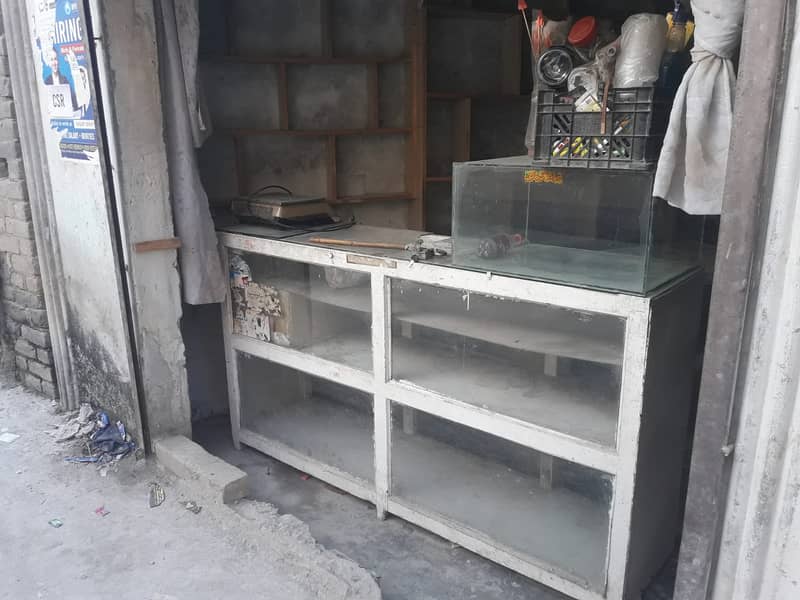 Running shop for sale (Only interior stock) 3