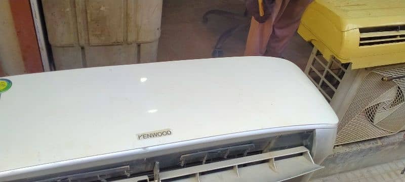 Kenwood. DC inverter 1/5 tuun bilkul on running condition m 9