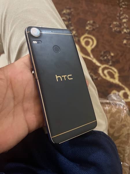 HTC desire 10 pro 1