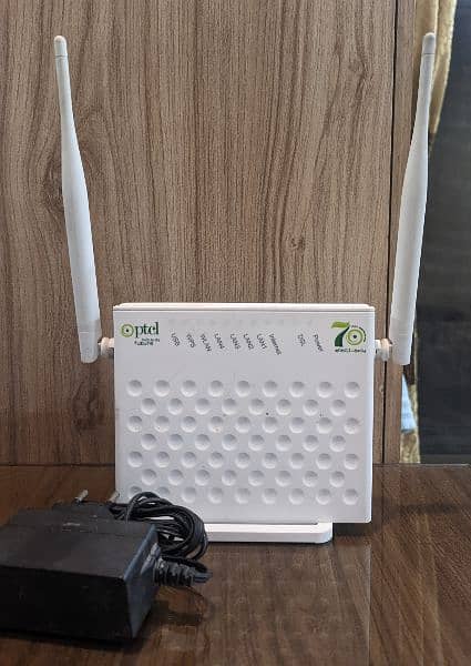 PTCL(VDSL CPE) Router with adaptor 1