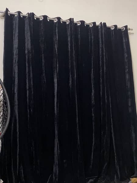 Black velvet curtains 0