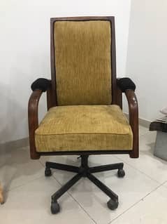 luxurious Revolving Chair (Solid Wood)