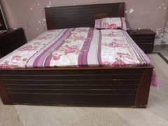 bed side table dressing
