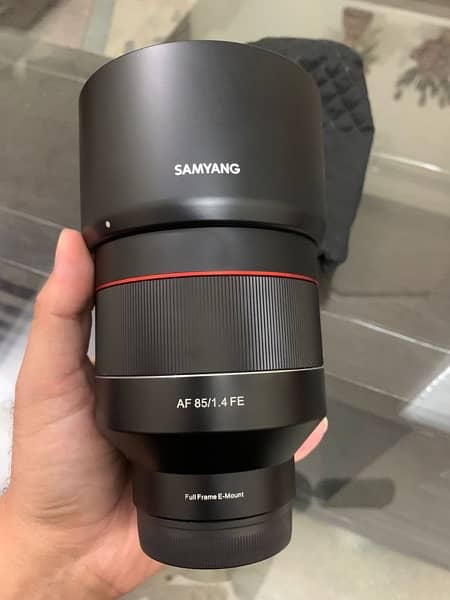 samyang 85 1.4  EF Lens for sony condition just box open 1  time used 0