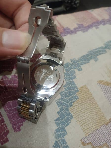 URGENT SALE  MEN,S WATCH BRAND NEW 1