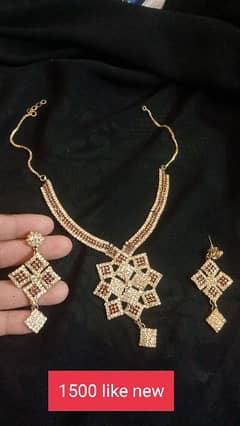 jewellery set in like new condition only few hours used