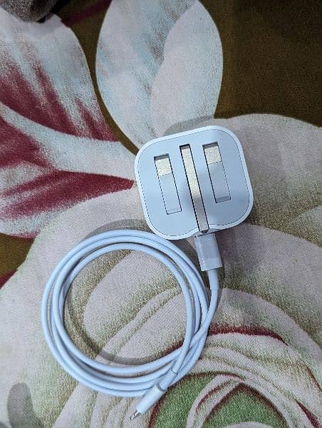 iphone 14 pro max 20w original charger with cable 3