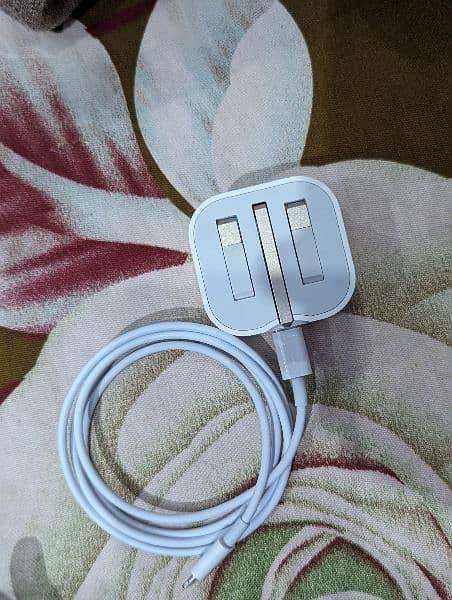 iphone 14 pro max 20w original charger with cable  03209404817 3