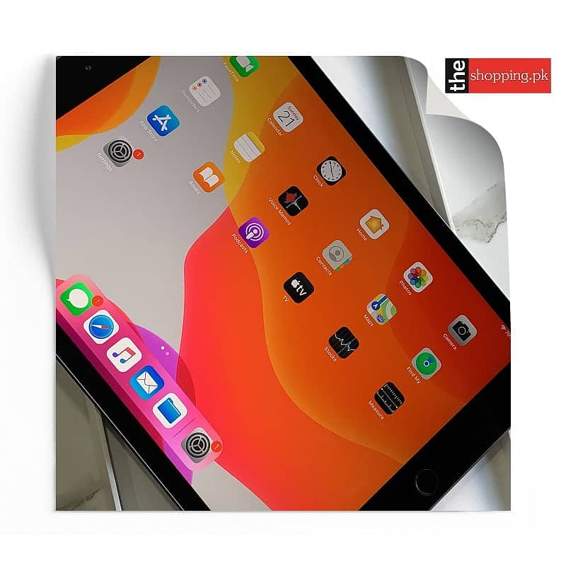 iPad 7 Gen 32Gb 2019 Model With Box and Charger 1