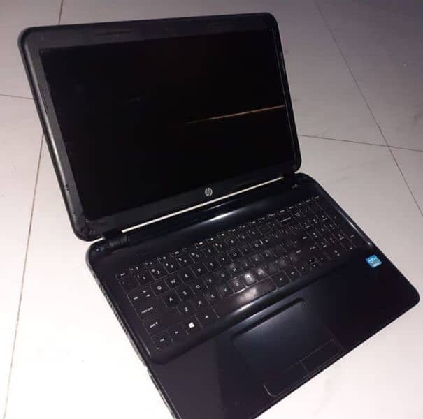 Hp i3 4gb (message for full detail) 0