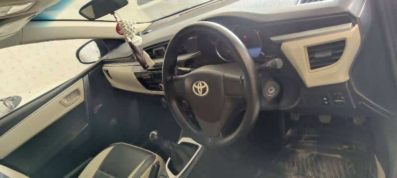 Toyota Corolla Xli 2017 7