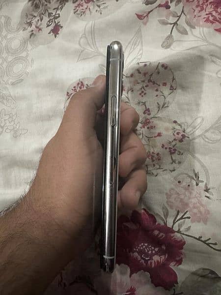 iPhone 11 pro 64gb 10/10 non pta factory unlock 6