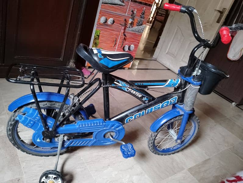 kids cycle almost new 1
