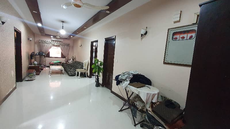 4 Bed Dd 1st Floor Flat For Sale In Phase 6 DHA 4