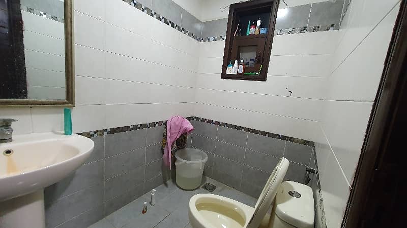 4 Bed Dd 1st Floor Flat For Sale In Phase 6 DHA 8
