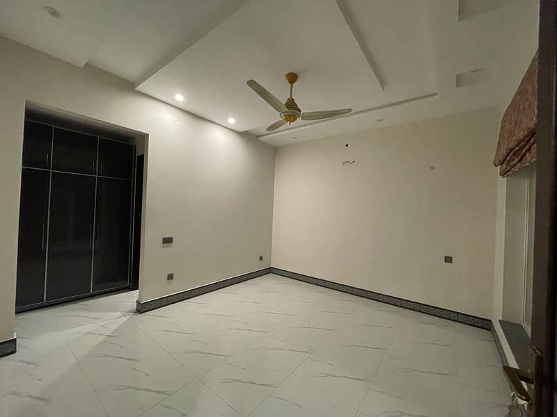 16.5 Marla Most Beautiful Luxurious Villa For Sale In Jhelum Cantt 20