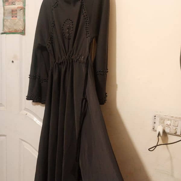 maxi style abaya with adjustable belt only 3 to 4 time use 3