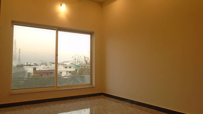 10 Marla Beautiful House Available For Sale In Dha Phase 2 Slamabad 16
