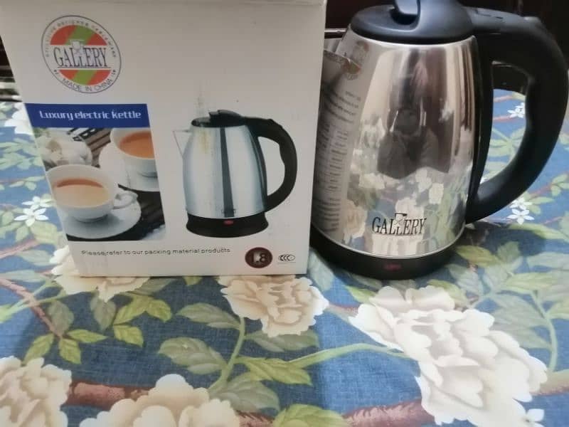 Electric kettle 1.8 liter stainless steel brand new 4