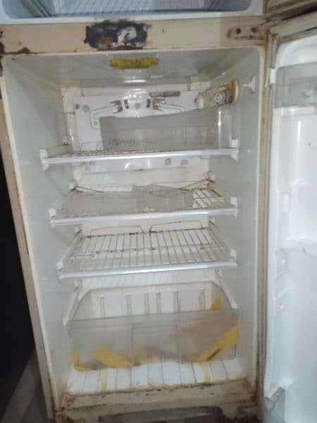 Old Refrigerator 1