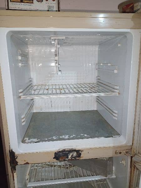 Old Refrigerator 2
