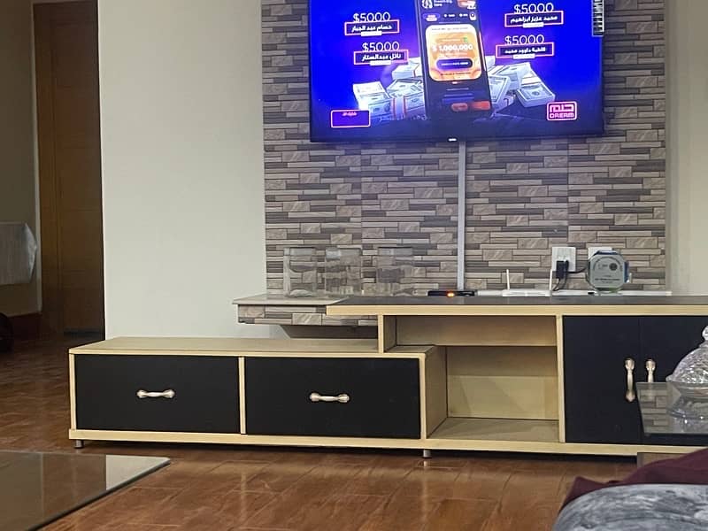 TV Console/Media wall /cabinet reck …selling because moving abroad 4