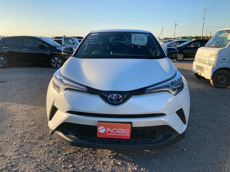 Toyota Chr model 2018 S LEED unregistered contact 03128470331 2