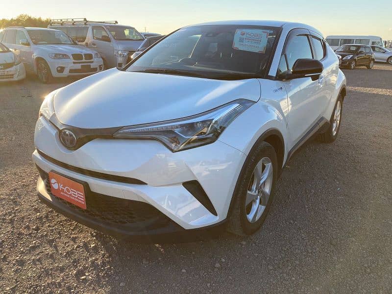 Toyota Chr model 2018 S LEED unregistered contact 03128470331 3