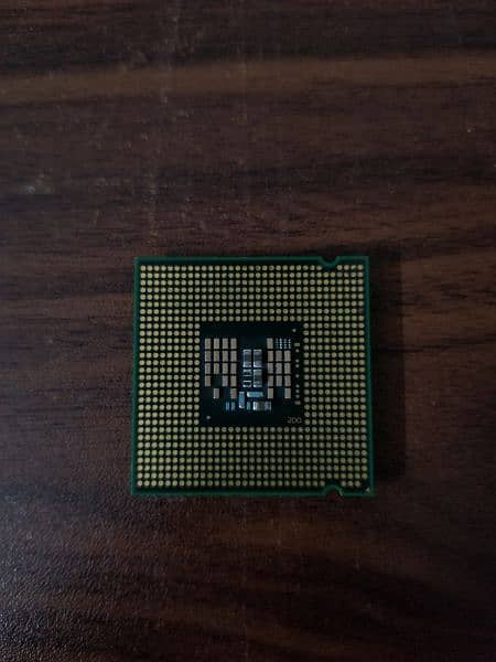 Intel Core 2 Quad (Q9400) 1