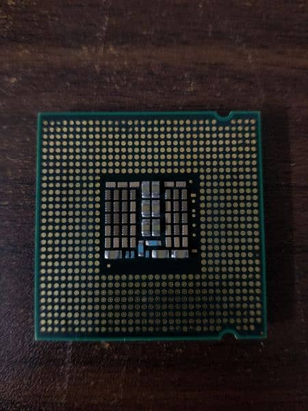 Intel Core 2 Quad (Q9550) 1