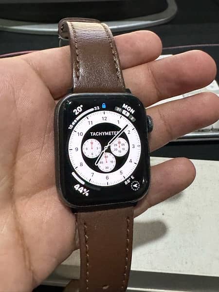 Apple watch series 5 silver 1