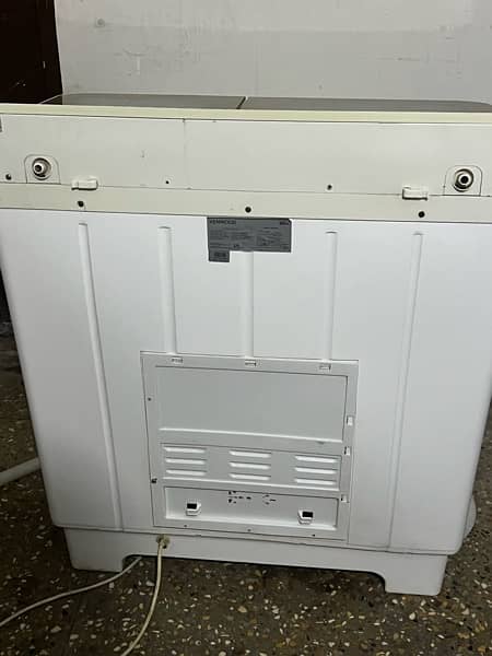 Kenwood Washing machine with dryer 8