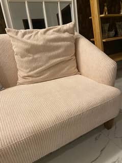 Beautiful trendy minimalist 3 seater sofa for sale!!