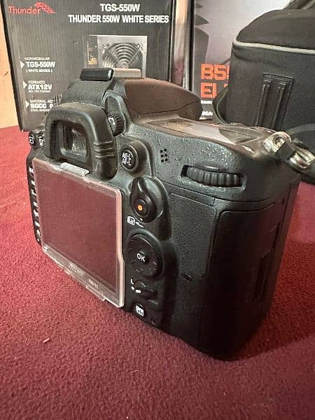 Nikon D7000 with kit and 2 Lens 4