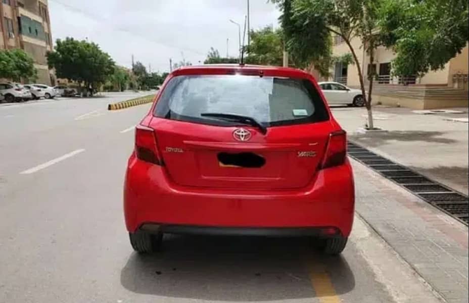 Toyota Vitz ( Yaris ) 3