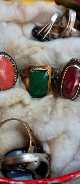 gemstone emerald natural beautiful colour ring 9