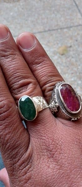 gemstone emerald natural beautiful colour ring 15